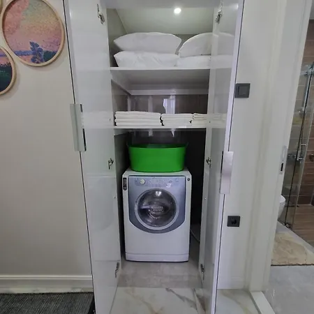 - Little Hagia Sophia *