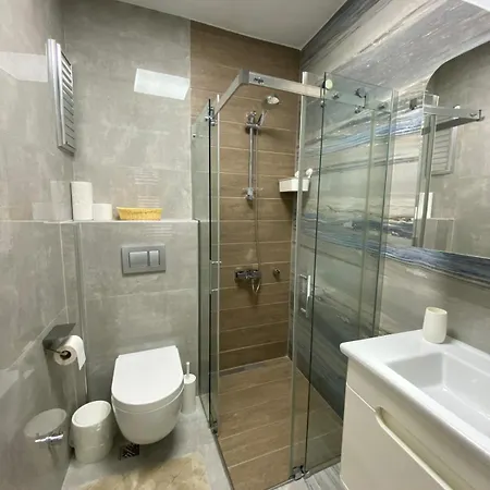 - Little Hagia Sophia *